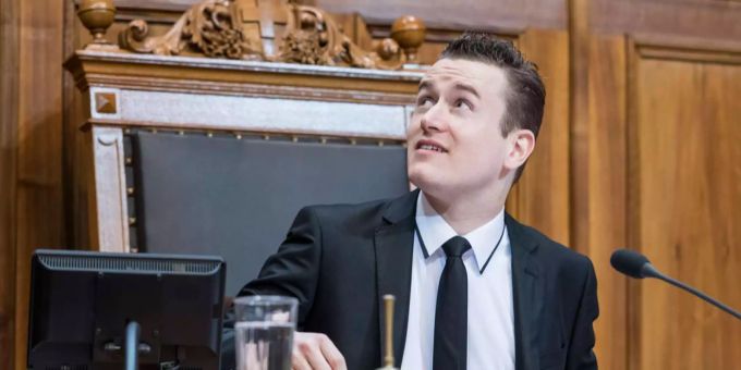 FDP-Ständerat Raphaël Comte präsidierte 2016 den Ständerat - nun will er eine Frauenquote für Bundesrat und Bundesgericht. FDP-Ständerat Raphaël Comte präsidierte 2016 den Ständerat - nun will er eine Frauenquote für Bundesrat und Bundesgericht.