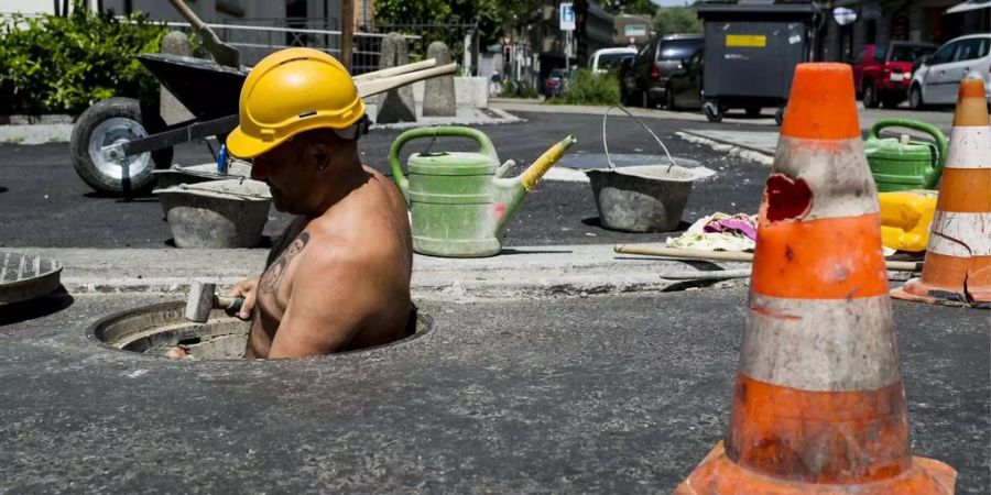 Nur die Isländer arbeiten Vollzeit mehr.