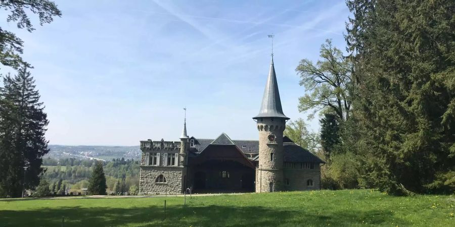 Das dritte Gebäude des Dreilinden-Parks ist das «Ökonomiegebäude», das im Projekt von Angela zu einem Bistro und Veranstaltungsort werden soll.