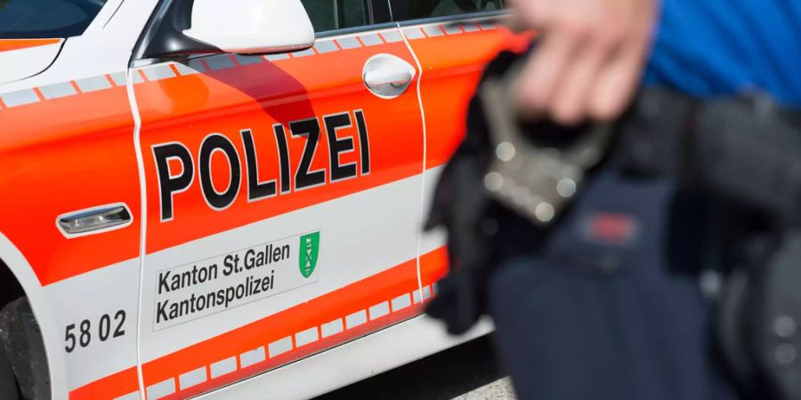 Heute morgen verletzte sich eine Polizistin der Kapo St. Gallen auf der Autobahn A1.