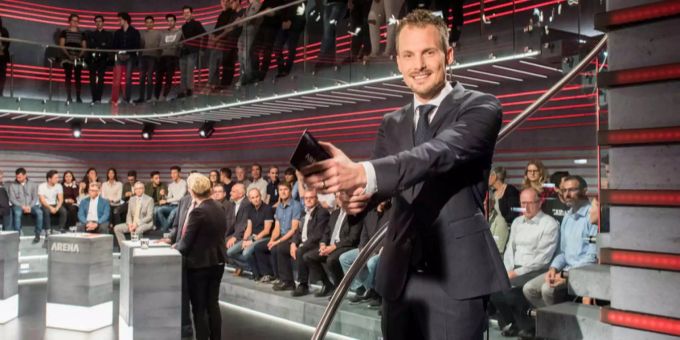 Jonas Projer moderiert jeweils am Freitagabend die «Arena». Jonas Projer moderiert jeweils am Freitagabend die «Arena».
