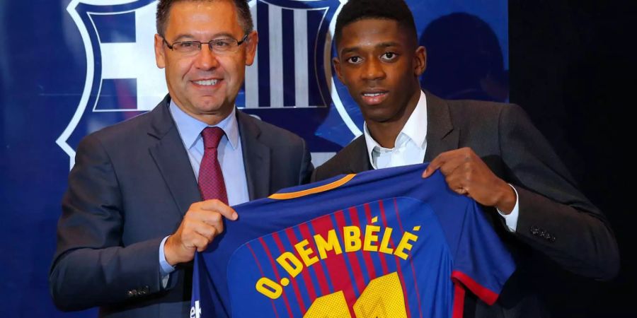 Dembélé bei der Präsentation in Barcelona. 2017 schwänzt der französische Star das BVB-Training, um einen Wechsel zu den Katalanen zu erzwingen.