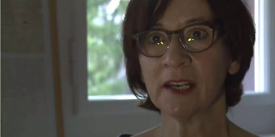 Die diplomierte Graphologin Doris Aerne ist nicht überrascht über die Perfektion der Handschrift von Vierfachmörder Thomas N.