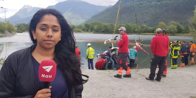 Notlandung im Wallis - Heli-Bergung aus Baggersee in Raron VS