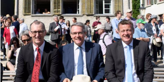 Die Glarner Ständeraete Werner Hoesli (SVP), Thomas Hefti (FDP) und Nationalrat Martin Landolt (BDP). Die Glarner Ständeraete Werner Hoesli (SVP), Thomas Hefti (FDP) und Nationalrat Martin Landolt (BDP).