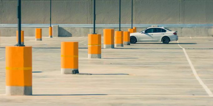 Da der motorisierte Individualverkehr rückläufig ist, werden die öffentlichen Parkfelder nicht mehr gebraucht. Da der motorisierte Individualverkehr rückläufig ist, werden die öffentlichen Parkfelder nicht mehr gebraucht.