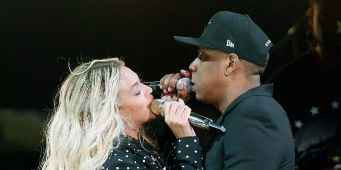 Torkelnde Fans - Bei Beyoncé und Jay-Z Konzert gabs nur noch Bier