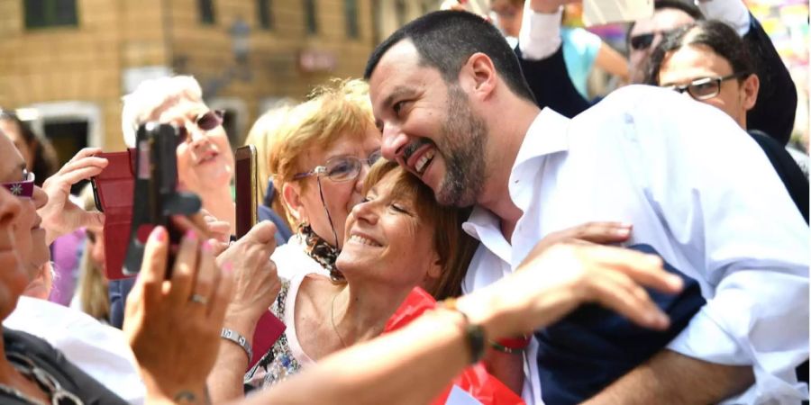 Der rechte Innenminister Salvini findet Zustimmung bei den Wählern in Italien.