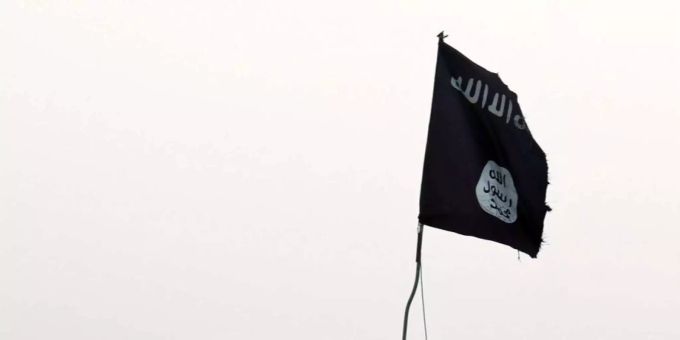 Die IS-Fahne im irakischen Krisengebiet. IS