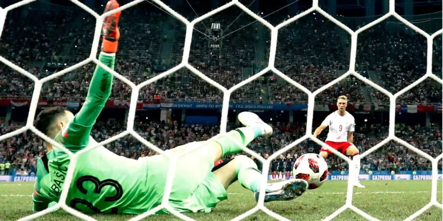 Hier verschiesst Nicolai Jörgensen den entscheidenden Penalty.