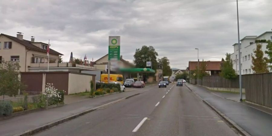 Die überfallene Tankstelle in Pfäffikon ZH.