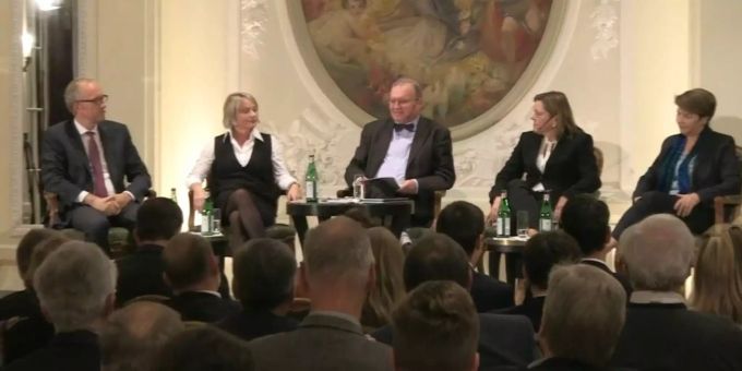 Moderner Vierkampf - CVP-Bundesratskandidaten-Roadshow