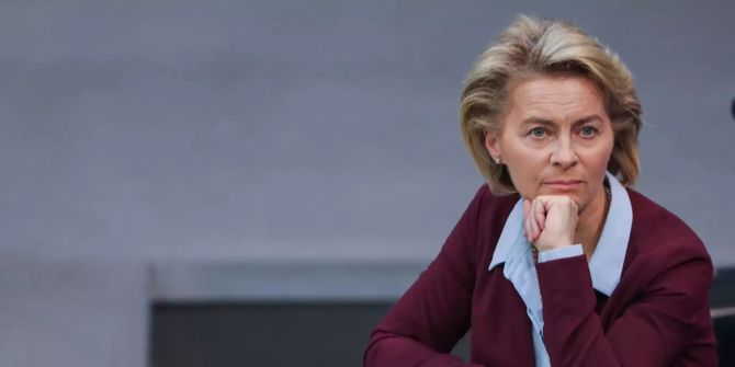 Die deutsche Verteidigungsministerin von der Leyen im Bundestag.