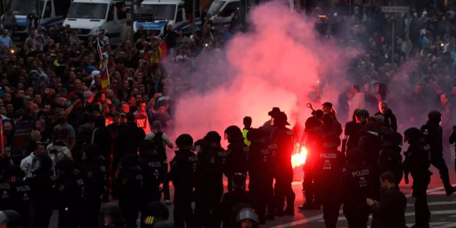 Auseinandersetzungen in Chemnitz (D).