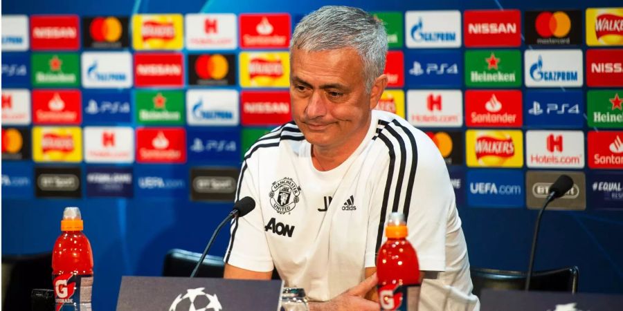 José Mourinho spricht an der Pressekonferenz vor dem Spiel Manchester United gegen Juventus Turin.