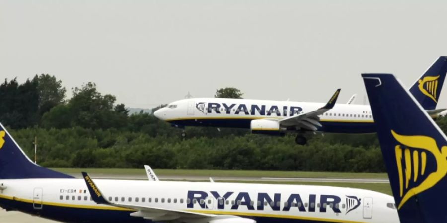 Ryanair muss Gürtel enger schnallen. (Archivbild)