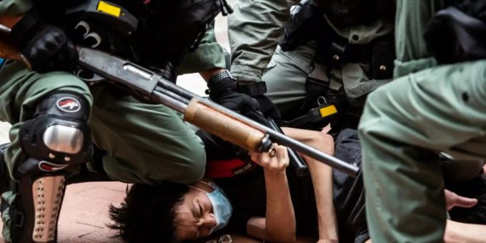 Polizei-Einsatz gegen Demonstranten in Hongkong Polizei-Einsatz gegen Demonstranten in Hongkong
