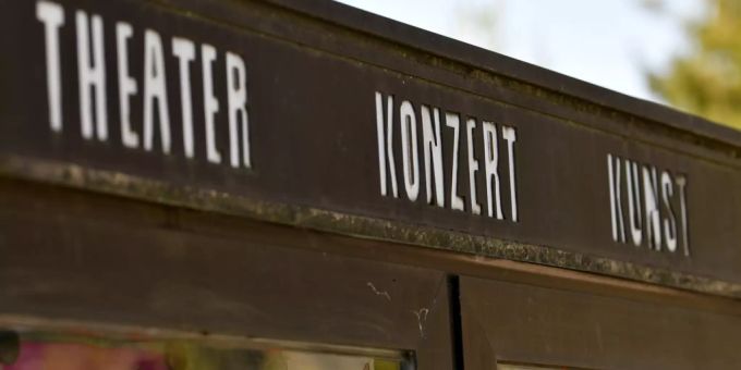 In Österreich sollen in der Corona-Pandemie wieder Kulturveranstaltungen stattfinden können – unter Auflagen. österreich kultur