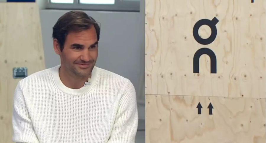 Roger Federer während der Präsentation seiner neuen Schuhe.