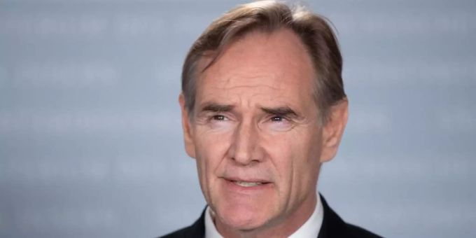 «Die kommunalen Haushalte werden so hohe Einbussen erleiden, wie wir sie in der Geschichte der Bundesrepublik noch nicht gesehen haben», sagt Burkhard Jung. Foto: Sebastian Kahnert/dpa-Zentralbild/dpa «Die kommunalen Haushalte werden so hohe Einbussen erleiden, wie wir sie in der Geschichte der Bundesrepublik noch nicht gesehen haben», sagt Burkhard Jung. Foto: Sebastian Kahnert/dpa-Zentralbild/dpa
