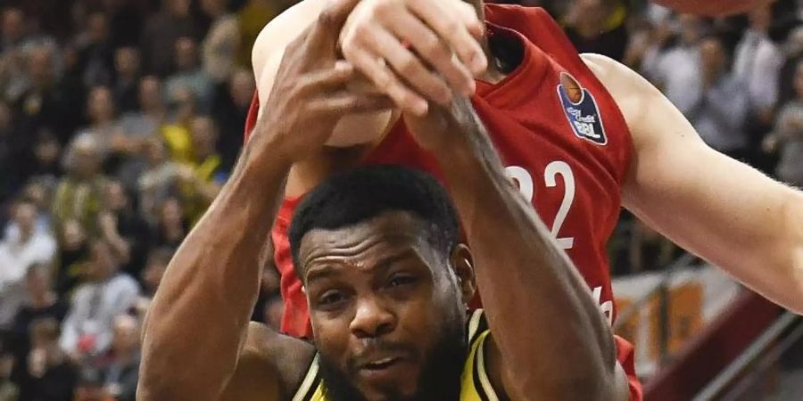 Fällt für die MHP Riesen Ludwigsburg im ersten Finale gegen Alba aus: Marcos Knight. Foto: Thomas Kienzle/dpa