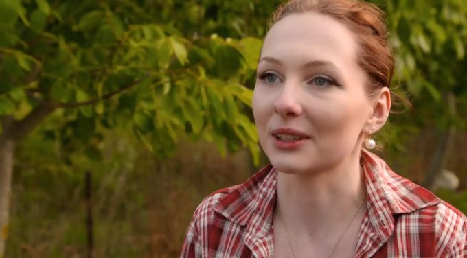 Maria im Interview. Sie hofft bald auf den ersten Kuss von Bauer Daniel. Bauer sucht Frau International
