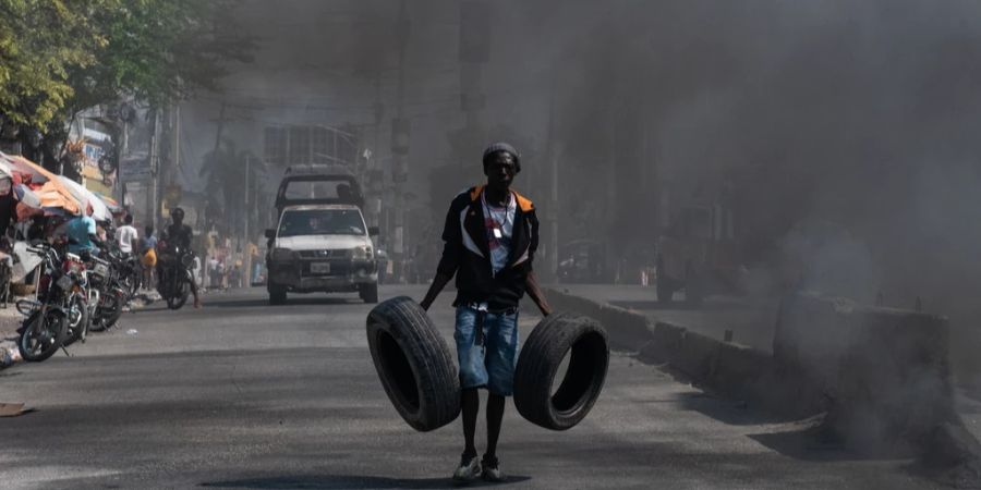 Haiti Protest Rauch Strassenszene