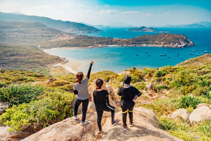 Wer früh bucht, kriegt oft bessere Preise. Ausblick aufs Meer