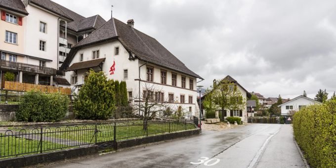 Die ehemalige Mühle aus dem 16. Jahrhundert in Wiedlisbach ist heute ein Wohnhaus. Die ehemalige Mühle aus dem 16. Jahrhundert in Wiedlisbach ist heute ein Wohnhaus.
