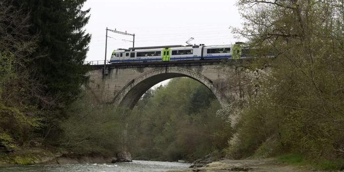 Der Senseviadukt in Thörishaus BE wird im Sommer wegen Sanierungsarbeiten komplett gesperrt sein. thörishaus BE