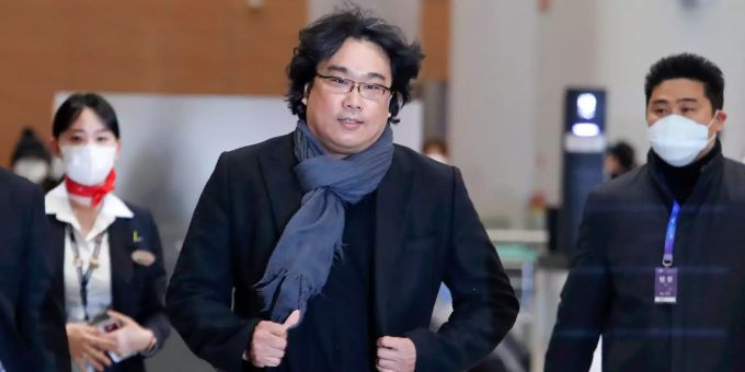 Bong Joon-ho (M), Regisseur und Drehbuchautor aus Südkorea, kommt nach den Oscars am Südkoreanischen Flughafen Incheon an. Oscars - "Parasite" Bong joon-ho