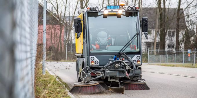 Gut vierzig Stunden im Monat regulär im Einsatz: Putzmaschine des Werkhofs Romanshorn. Putzmaschine