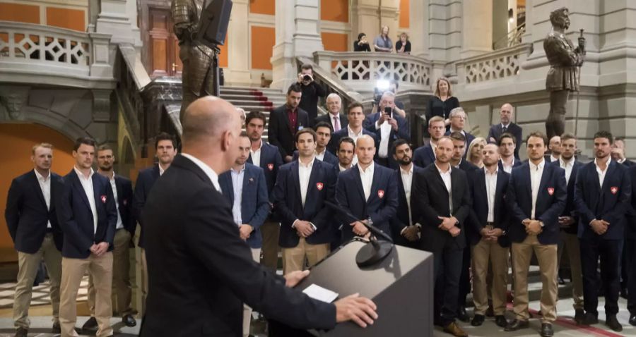 Im Anschluss an die Silbermedaille lud der damalige Bundespräsident Alain Berset die Schweizer Hockey-Cracks zur Audienz ins Bundeshaus ein.