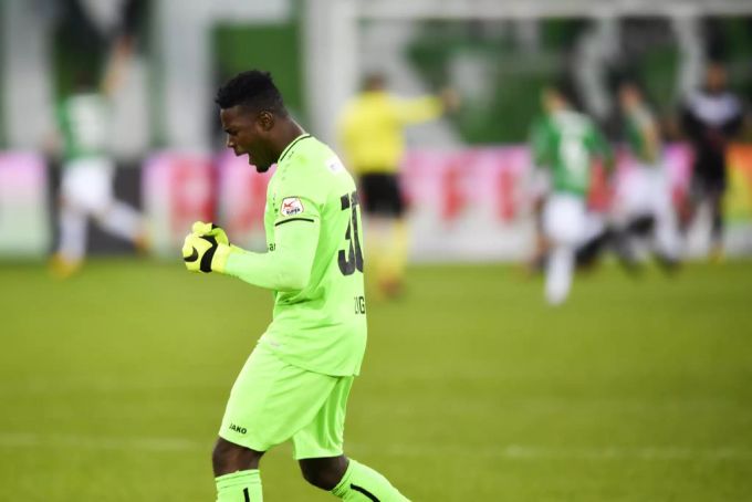 Torhüter Zigi (FC St.Gallen) zeigt gehen Servette eine starke Leistung. FC St.Gallen Servette