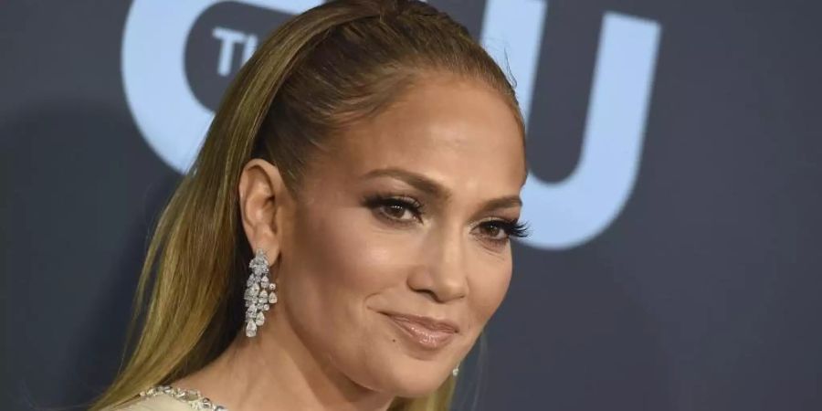 Jennifer Lopez und ihre Kinder haben TikTok gegen den Lagerkoller. Foto: Jordan Strauss/Invision/AP/dpa