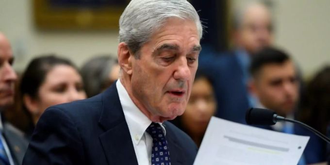Sonderermittler Robert Mueller wirkte an manchen Stellen bei der Anhörung im Kongress fahrig und nervös, so kritiker. Robert Muelelr Donald Trump