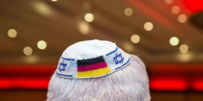 Israels Präsident reagiert entsetzt auf die Kippa-Debatte in Deutschland Israels Präsident reagiert entsetzt auf die Kippa-Debatte in Deutschland