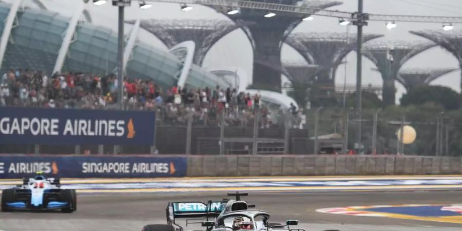 Trainingsbester in Singapur: Lewis Hamilton. Foto: Then Chih Wey/XinHua