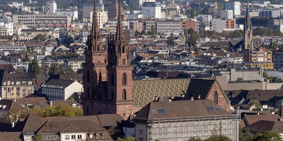 In Basel wurde in der Nacht auf Sonntag ein Mann durch mehrere Schüsse verletzt. (Symbolbild)