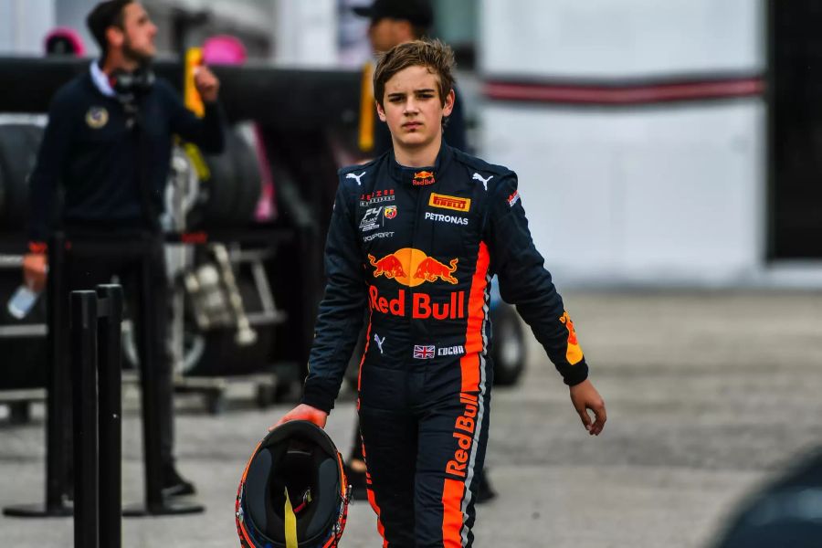 Der Brite Jonny Edgar absolviert 2019 seine erste Saison im Motorsport. Vom Kartsport stieg er in die deutsche und italienische Formel-4-Meisterschaft auf.