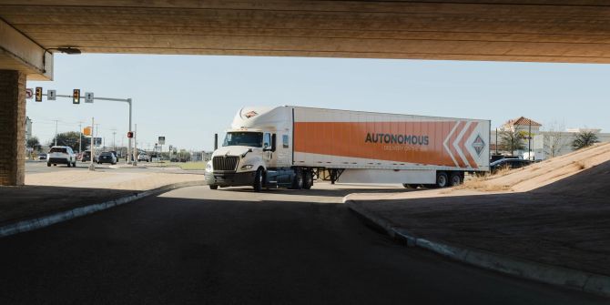 Autonomer Truck in Texas von Navistar mit "SuperDrive by Plus"