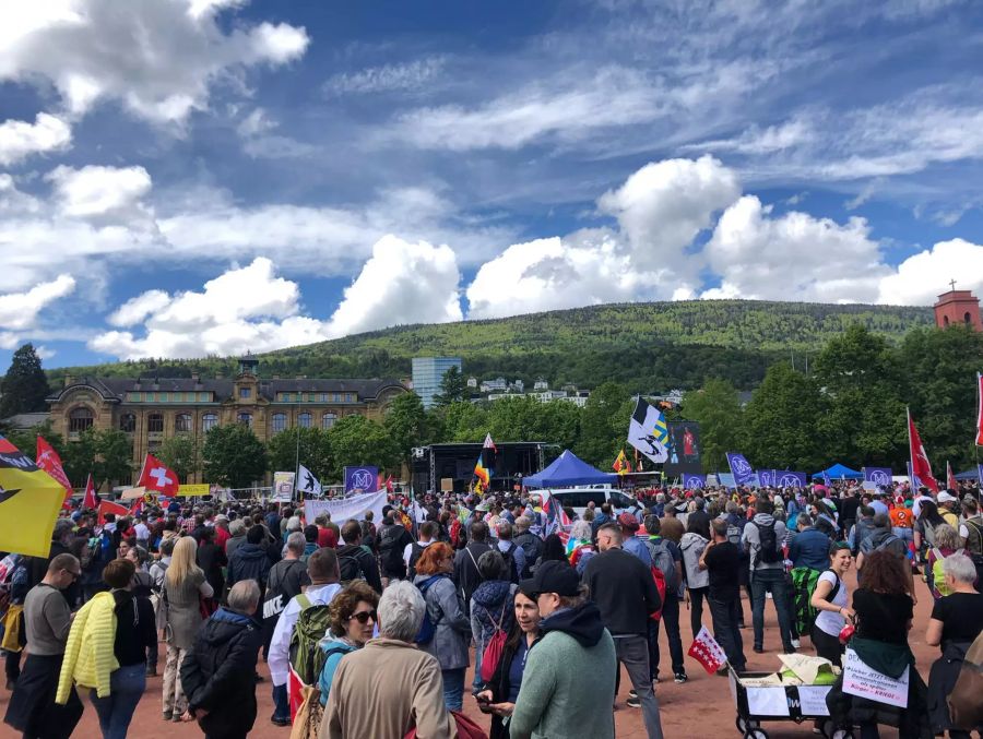 Vergangenen Samstag wurden in Neuenburg auch Reden gehalten.