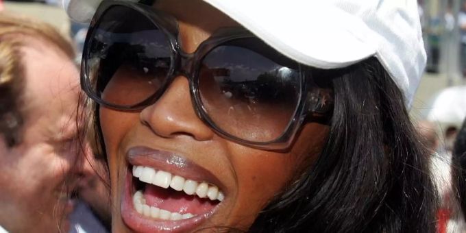 Das britische Model Naomi Campbell freut sich über ihre Tochter. Foto: Gero Breloer/dpa Das britische Model Naomi Campbell freut sich über ihre Tochter. Foto: Gero Breloer/dpa