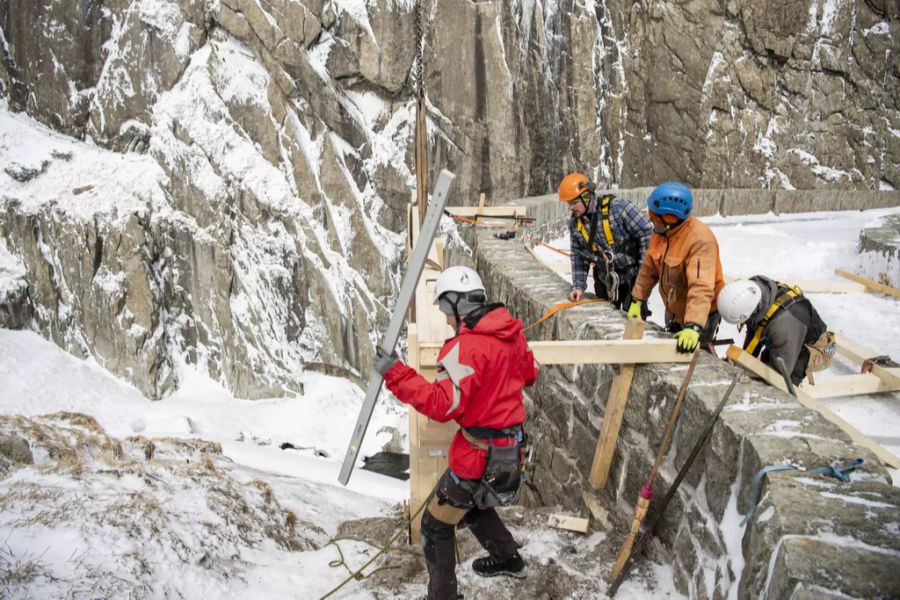 Heute wird hier in der Schöllenenschlucht der Zürcher Böögg verbrannt.