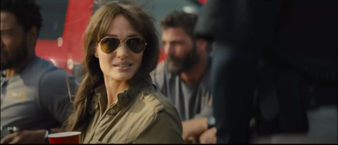 Jolie spielt im neuem Film eine Frau mit Posttraumatischer Belastungsstörung. Sie wurde Zeuge einer Tragödie bei der Arbeit und macht sich seither Vorwürfe. angelina jolie