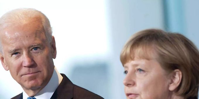 ARCHIV - Bundeskanzlerin Angela Merkel (CDU) empfängt den damaligen US-Vizepräsidenten Joe Biden. Foto: Maurizio Gambarini/Archiv/dpa ARCHIV - Bundeskanzlerin Angela Merkel (CDU) empfängt den damaligen US-Vizepräsidenten Joe Biden. Foto: Maurizio Gambarini/Archiv/dpa