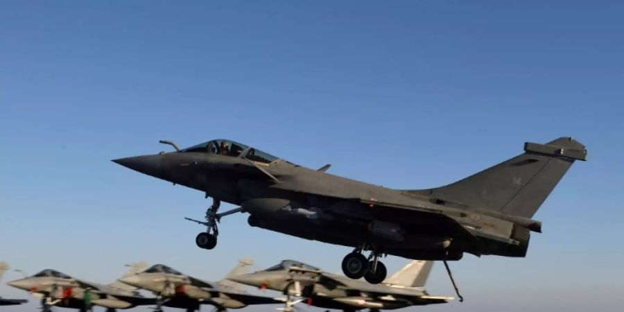 Rafale-Kampfflugzeuge auf Flugzeugträger