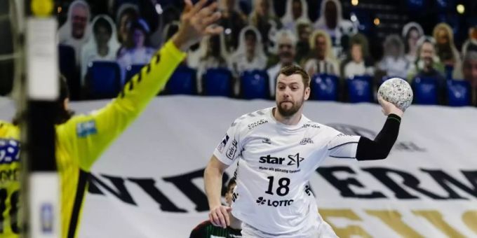 Niclas Ekberg hat seinen Vertrag beim THW Kiel verlängert. Foto: Frank Molter/dpa Niclas Ekberg hat seinen Vertrag beim THW Kiel verlängert. Foto: Frank Molter/dpa