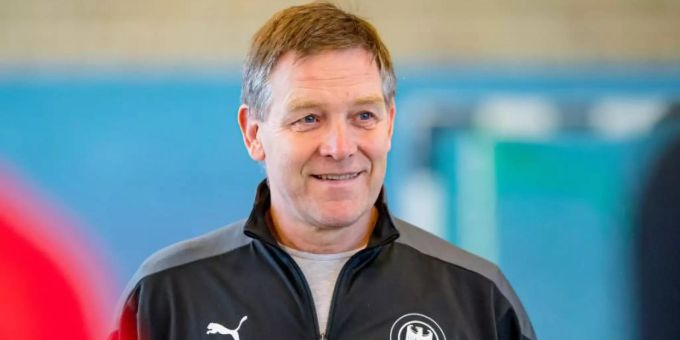 Hat die Kader für die abschliessenden EM-Qualifikationsspiele benannt: Handball-Bundestrainer Alfred Gislason. Foto: Sascha Klahn/dpa Hat die Kader für die abschliessenden EM-Qualifikationsspiele benannt: Handball-Bundestrainer Alfred Gislason. Foto: Sascha Klahn/dpa