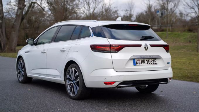 Der Renault Mégane Grandtour E-Tech bietet trotz seiner Technik-Aufgebots ausreichend Platz für die Familie Renault Mégane Grandtour E-Tech
